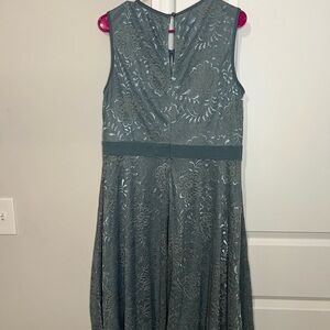 Chic Backless Lace Dress - Gray